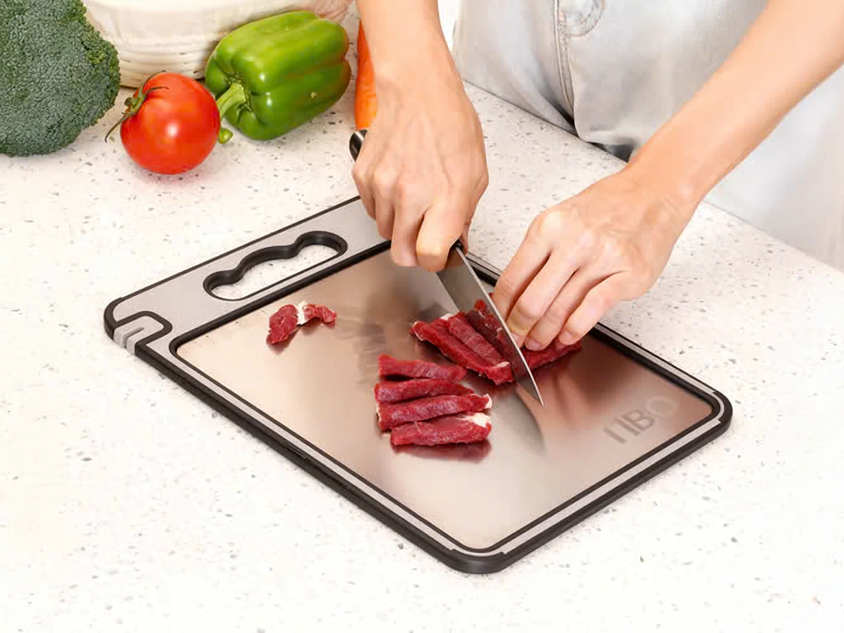 Tibo Cutting Board titanium cutting surface